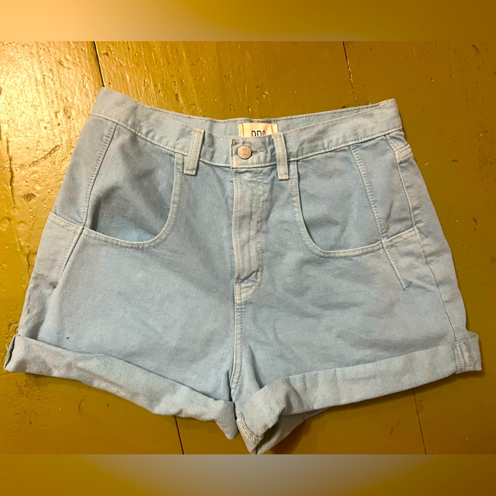 BDG never worn high-waisted cuffed denim shorts